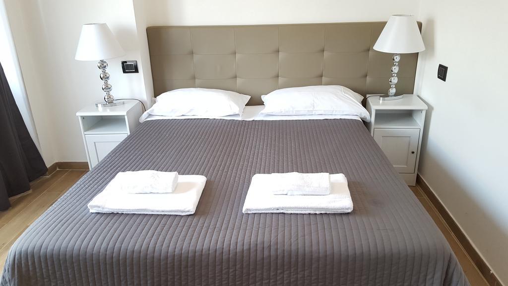 Luce Di Luna Luxury Suites Рим Экстерьер фото