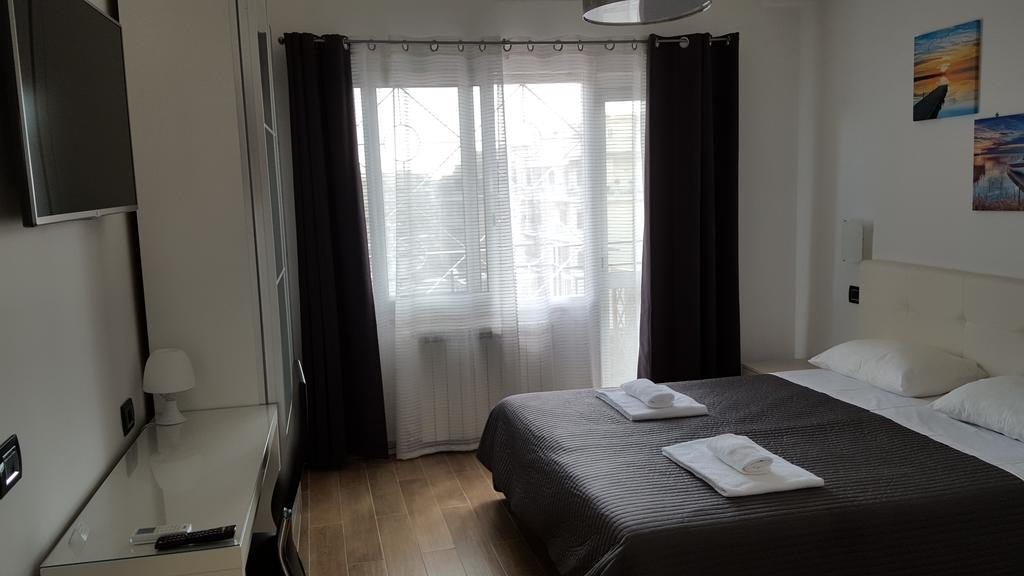 Luce Di Luna Luxury Suites Рим Экстерьер фото
