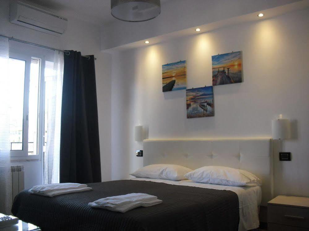 Luce Di Luna Luxury Suites Рим Экстерьер фото